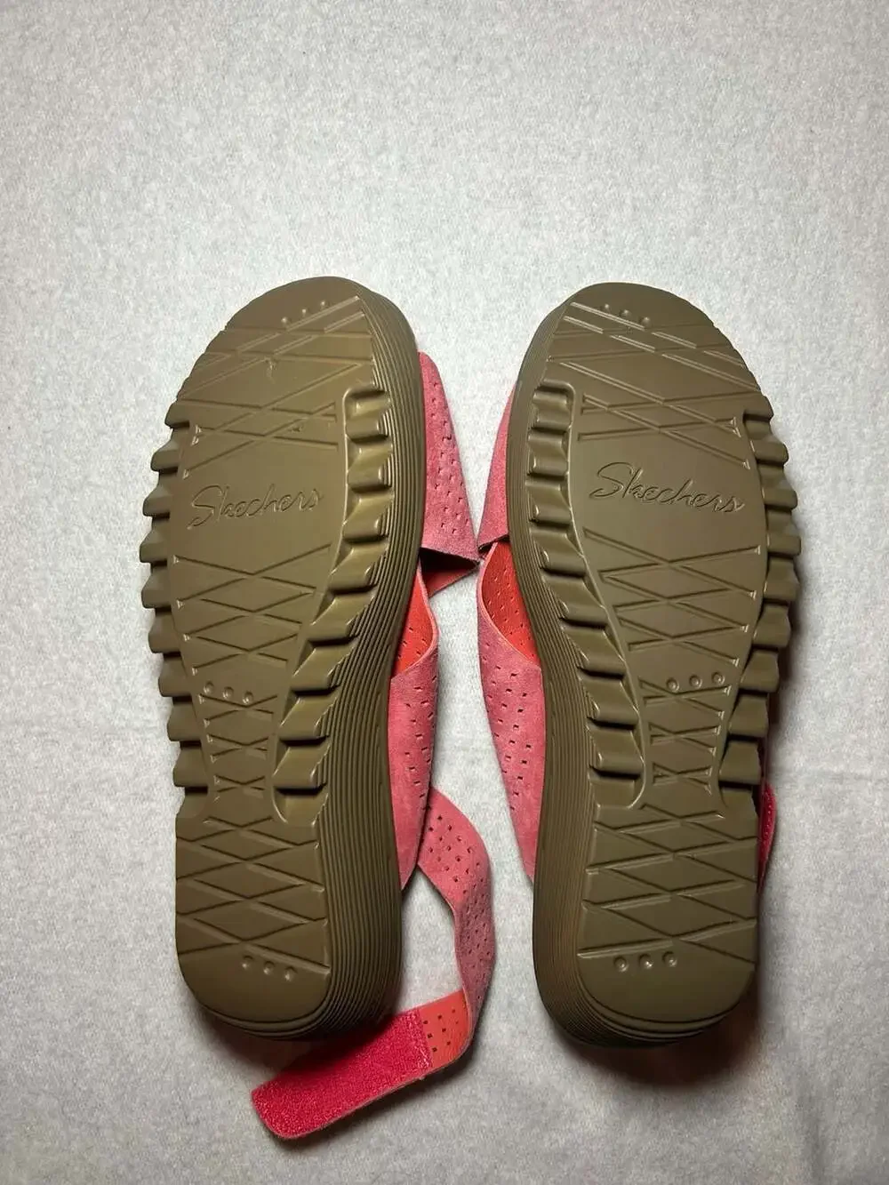 Skechers Memory Foam Salmon/Pink Wedge Suede Leather 1&3/4